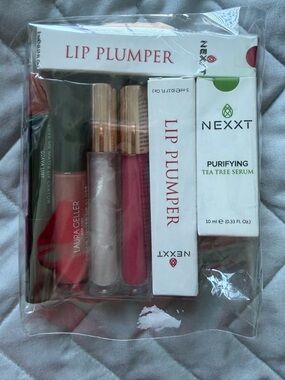 Lip Bundle with Laura Geller and Nexxt products.